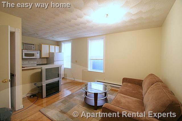 1 bed, 1 bath apartment for rent at 1131 Broadway Unit 4, Teele Square