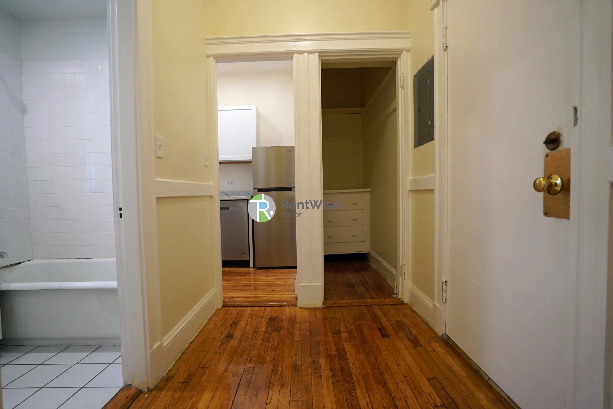 1844 Commonwealth Ave, Brighton