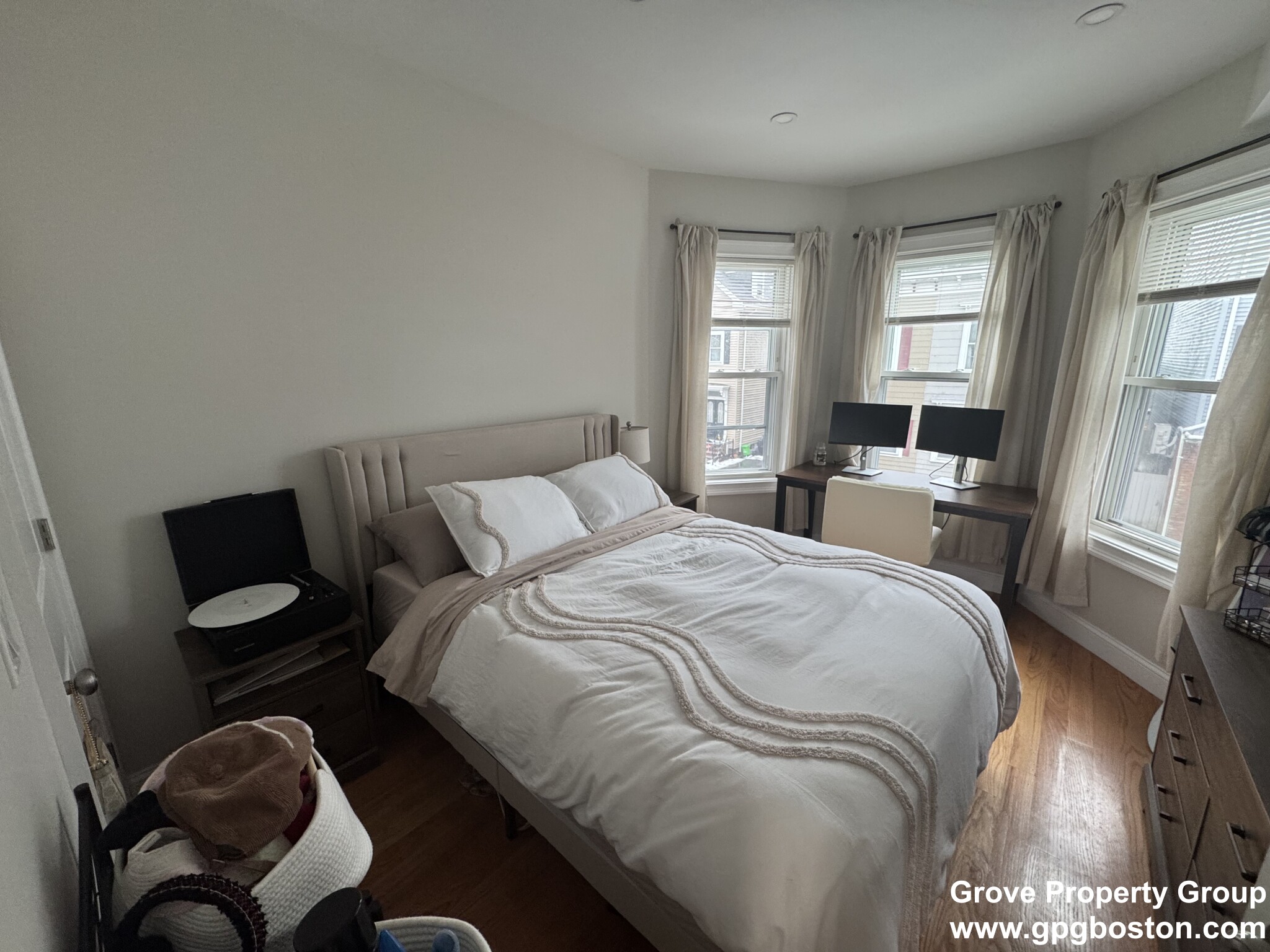 910 East 4th St, South Boston