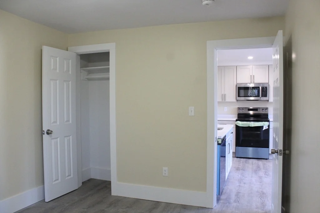 78 Endicott St, Peabody