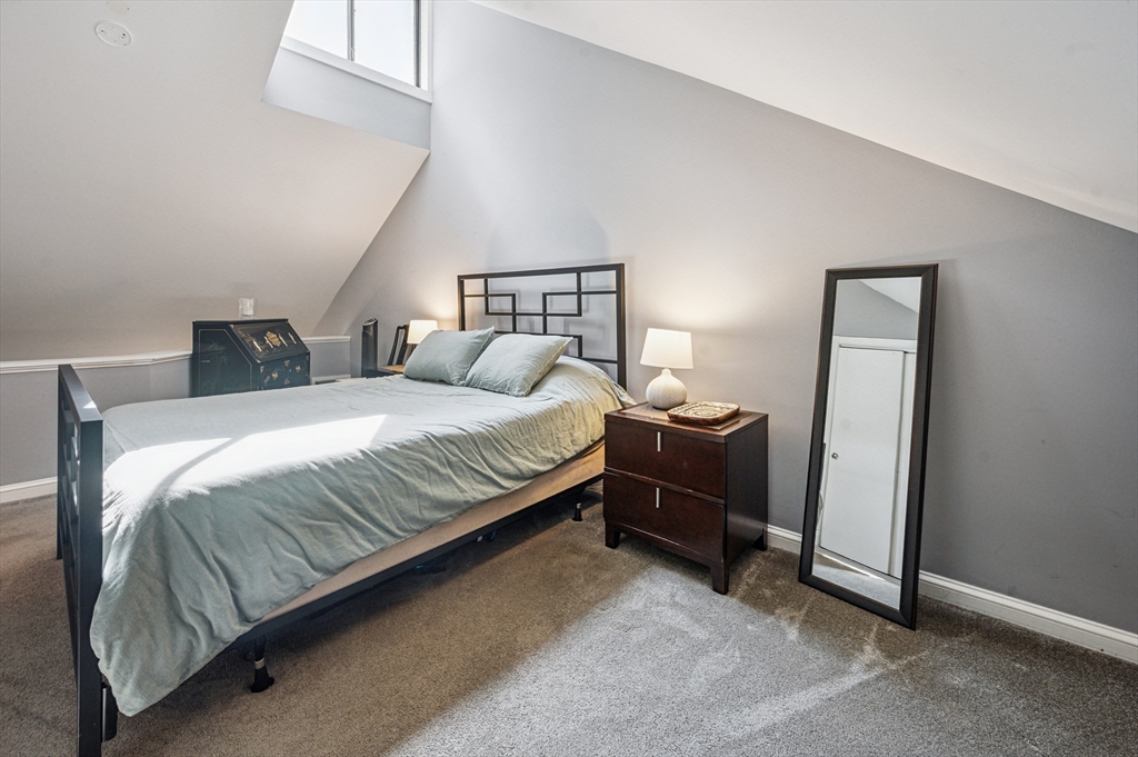 330 Sterling St, West Boylston