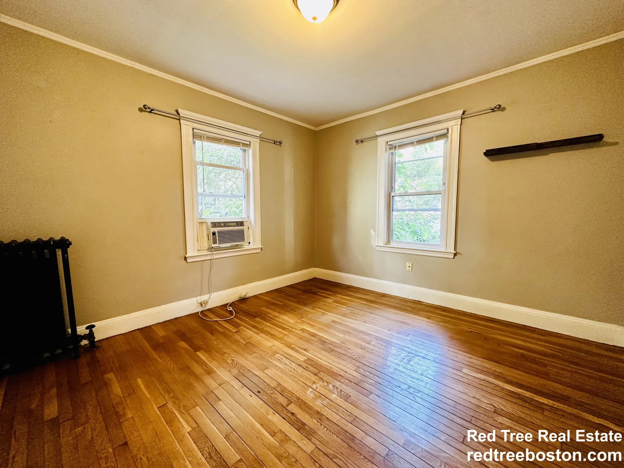 12 Saint Peter St, Jamaica Plain