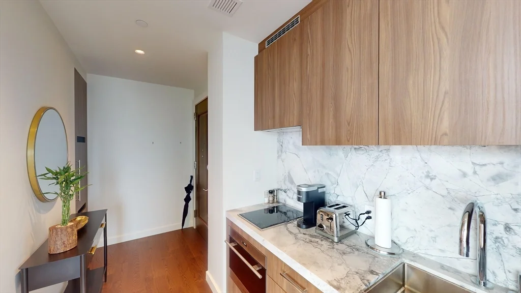 430 Stuart St, Back Bay