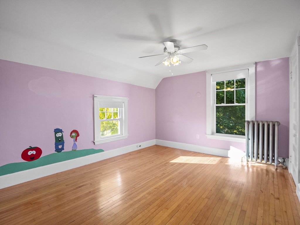 14 R Charles St, Danvers