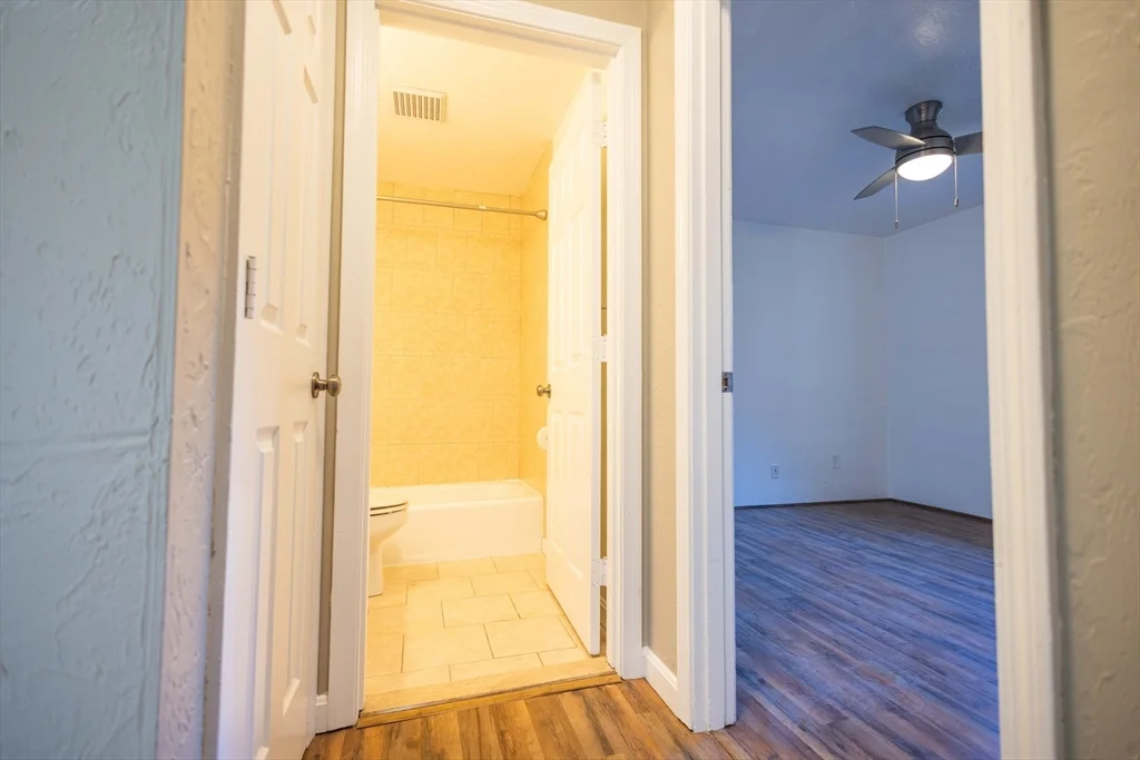 21 Erick Rd, Mansfield