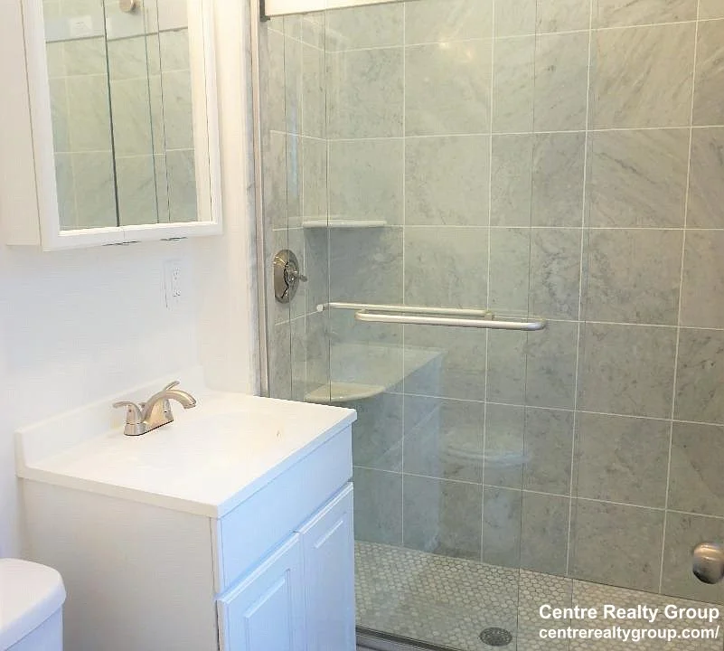 11 Queensberry St, Fenway