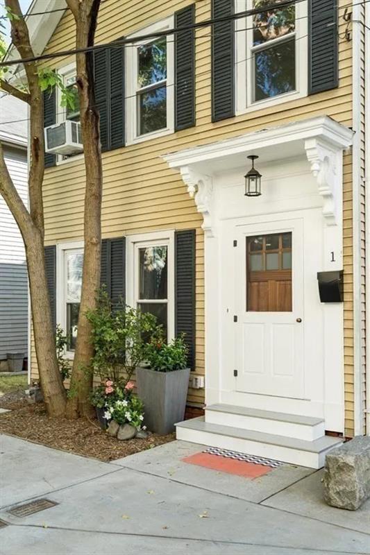 1 Riverside Pl, Riverside