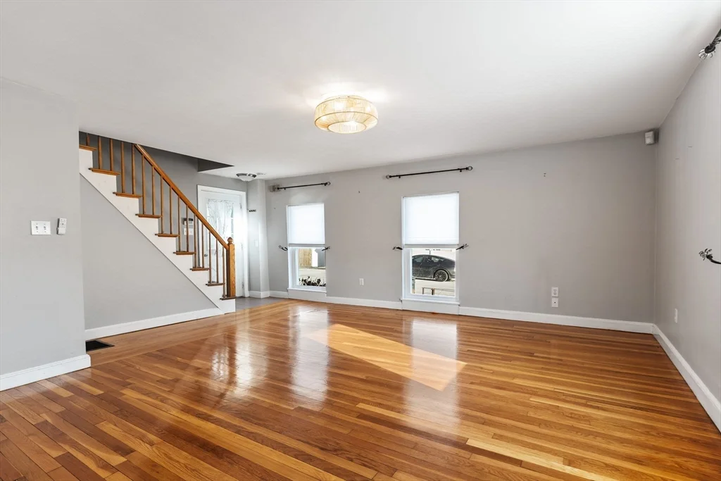 12 Wright St, Stoneham