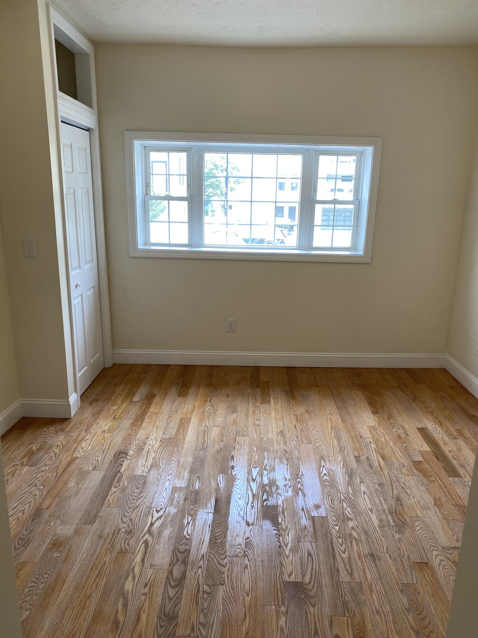 83 Bolton St, South Boston