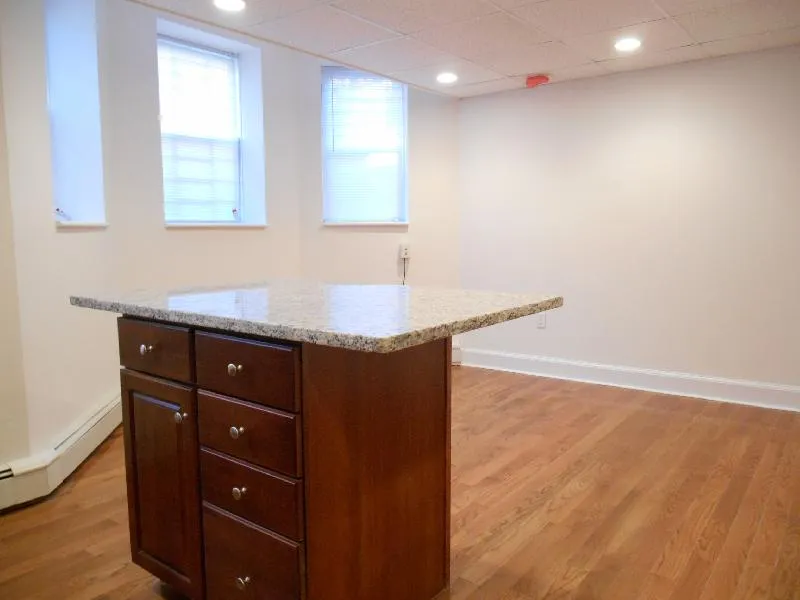 42 Strathmore Rd, Brighton