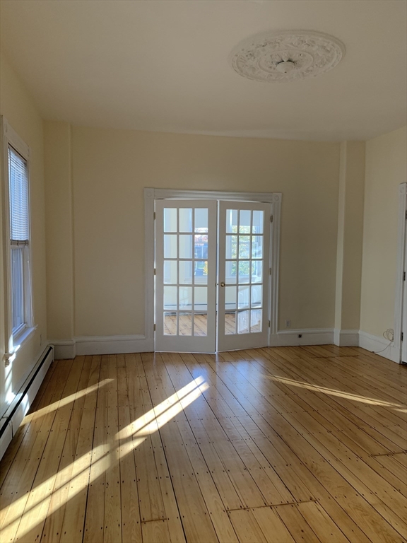 547 Broadway, Ball Square