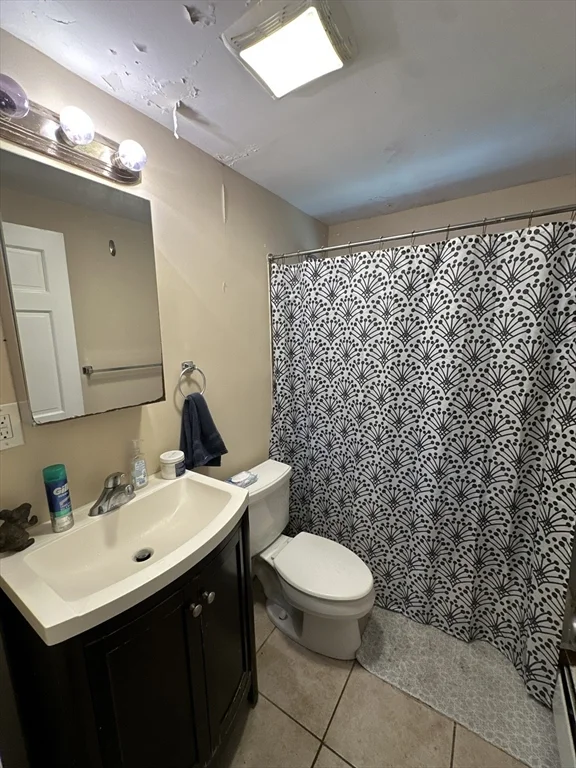 435 Walnut Ave, Roxbury