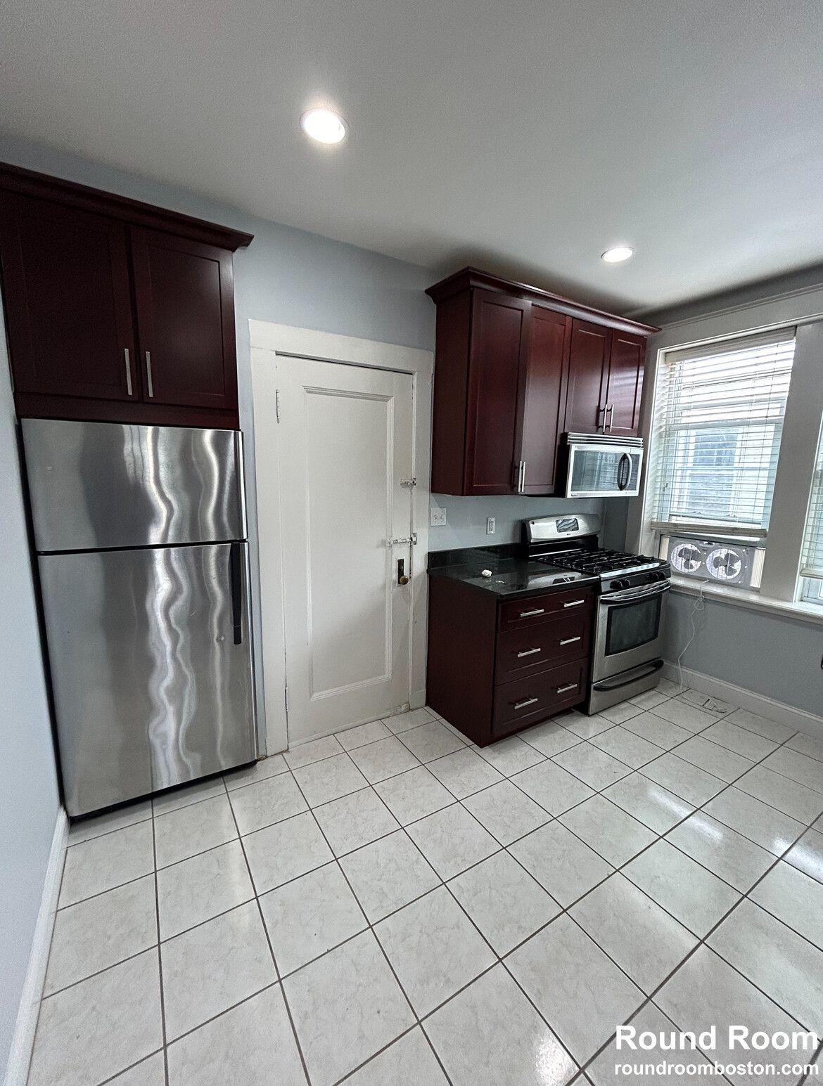 2035 Commonwealth Ave, Brighton