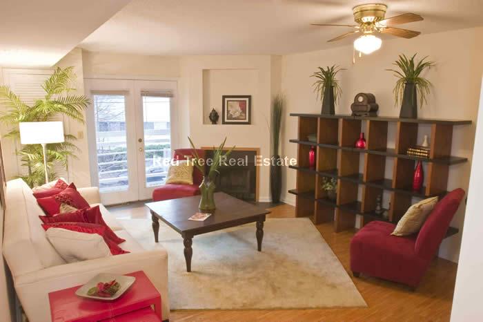 345 Franklin St, Riverside