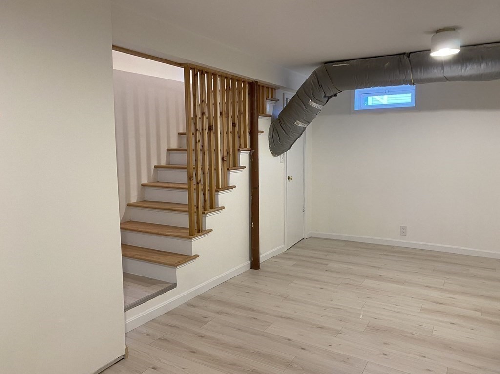 23 Clyde Ter, Arlington