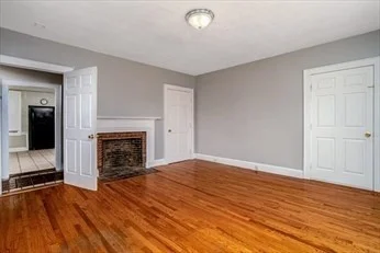 901 Main St, Leominster