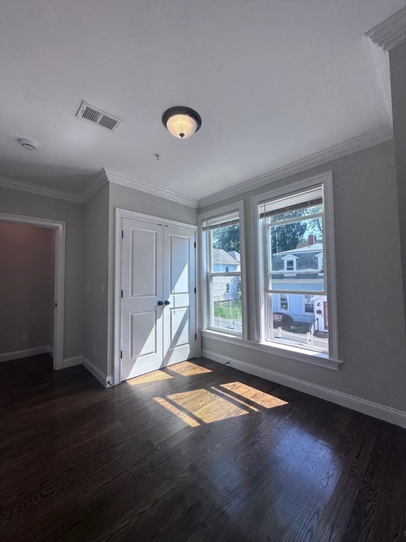 39 W Walnut Park, Roxbury
