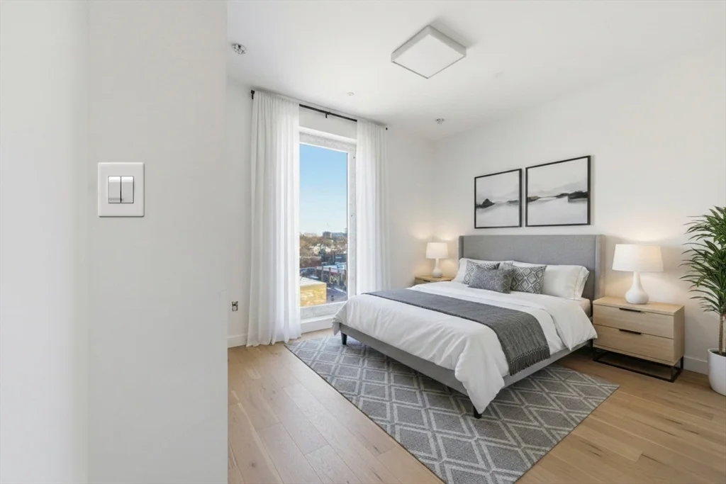 1035 Commonwealth Ave, Allston