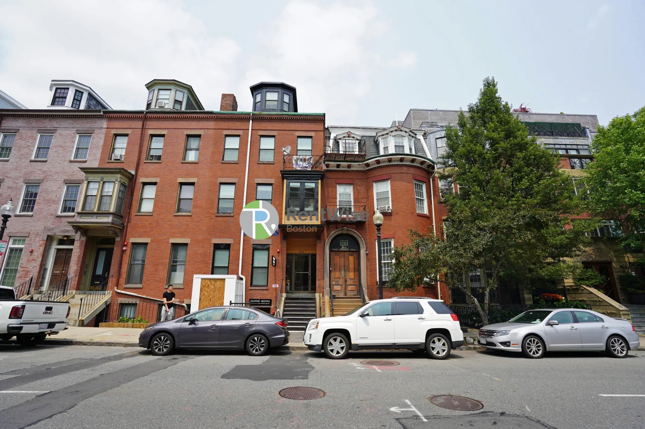 538 East Broadway, South Boston