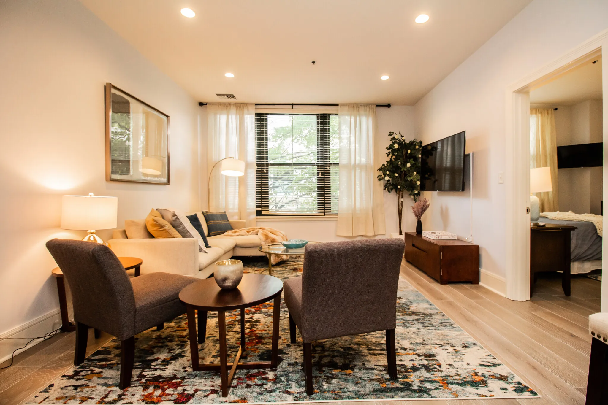 1387 Washington St, South End