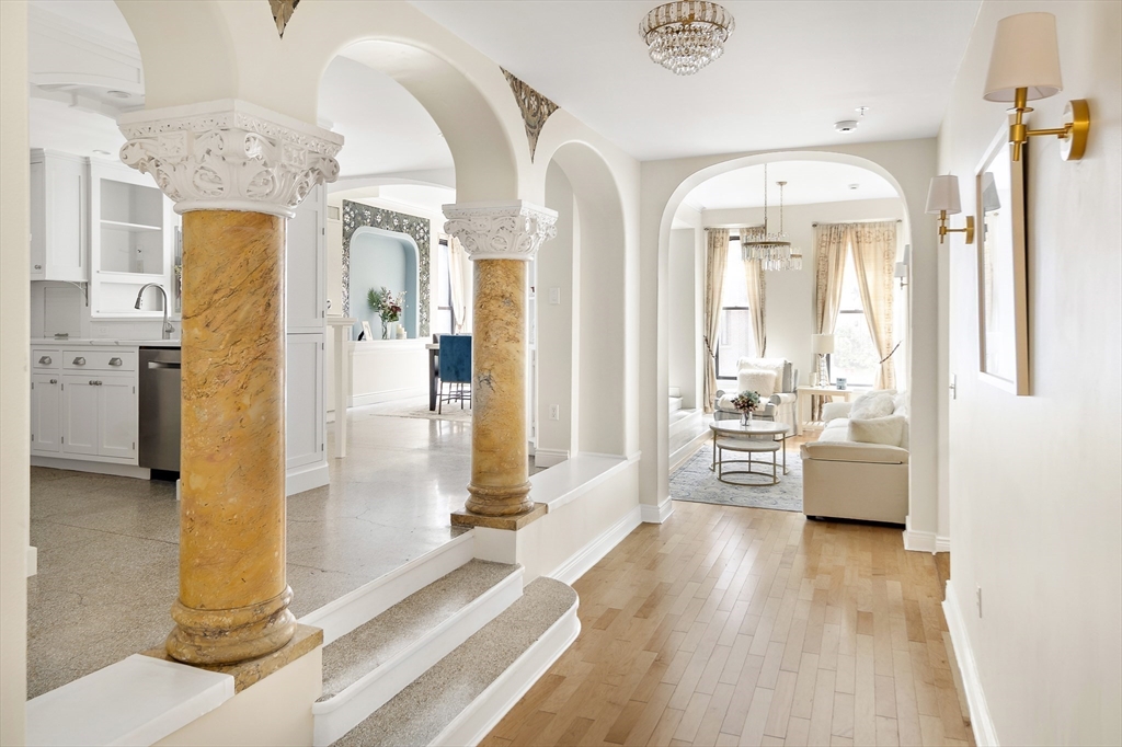 4 Charlesgate E, Back Bay