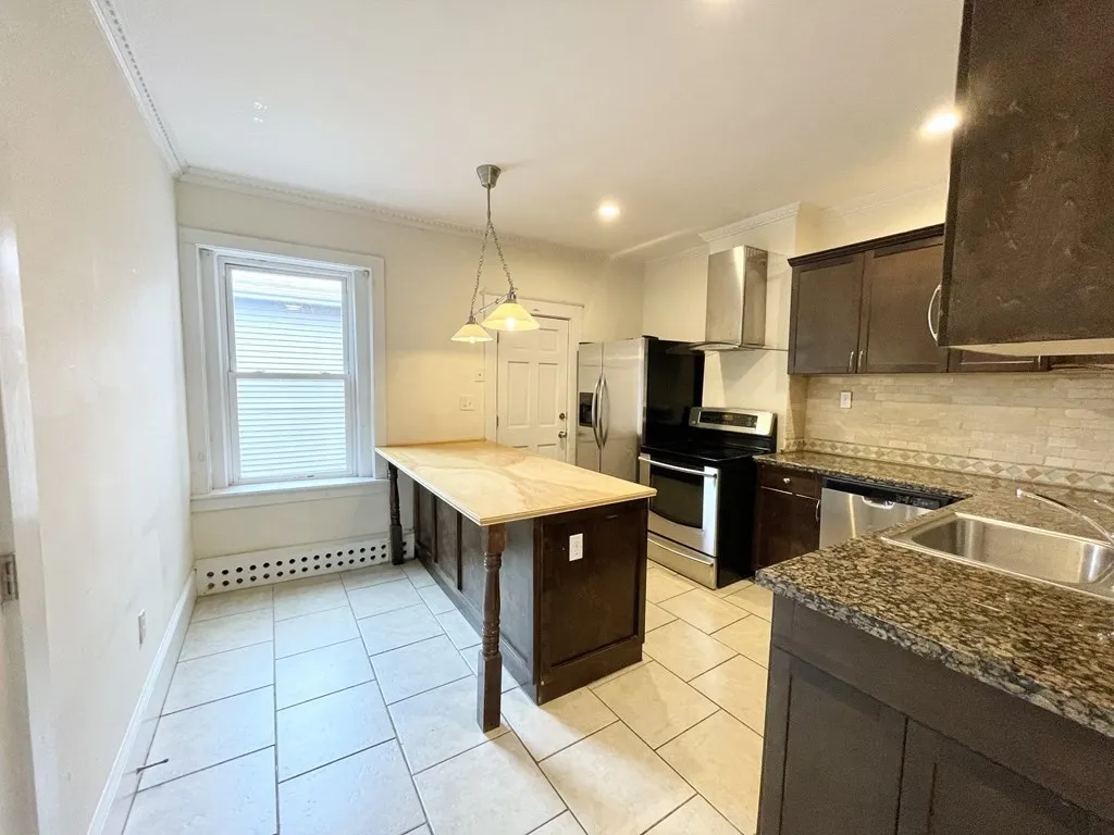 92 L St, South Boston