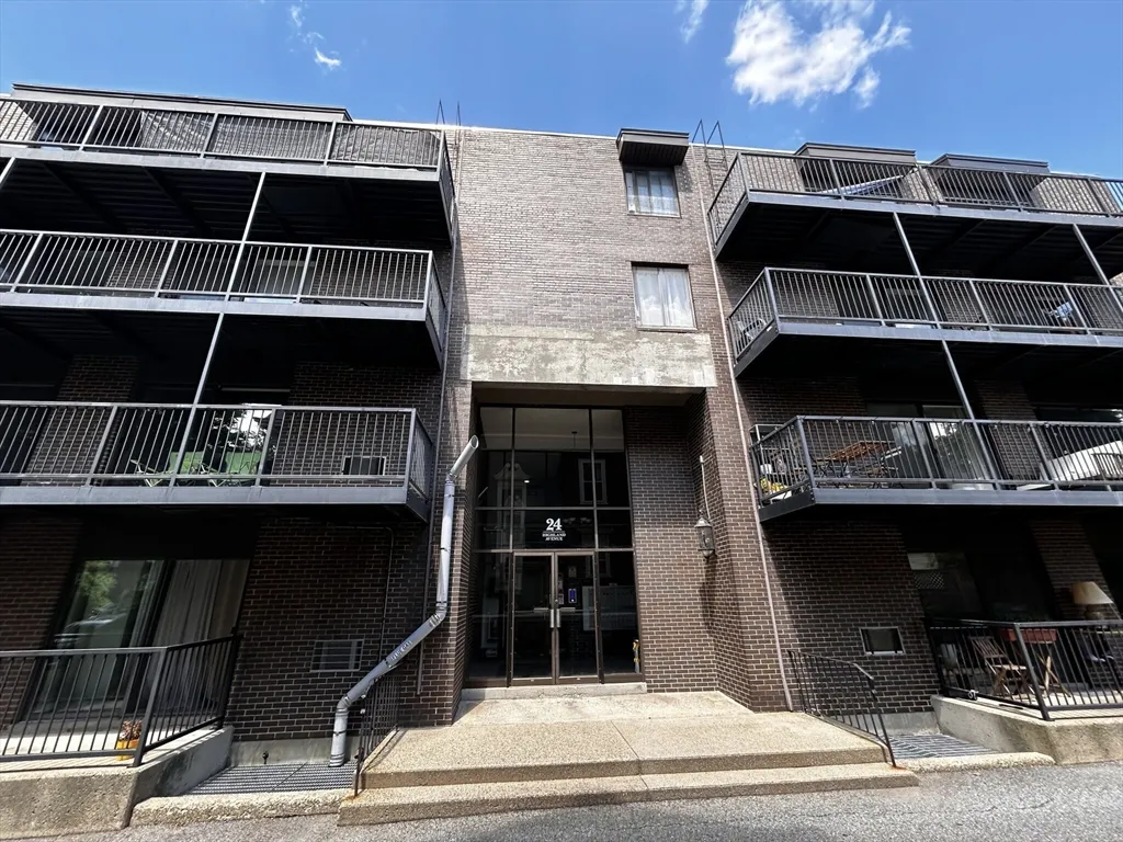 24 Highland, Mid-Cambridge