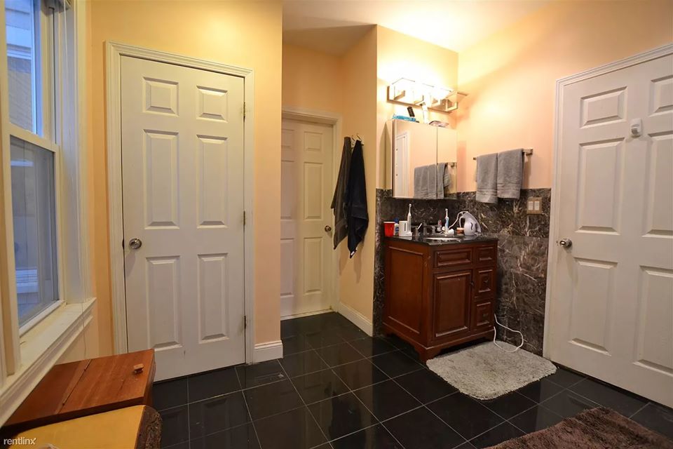 8 Montfern Ave, Oak Square