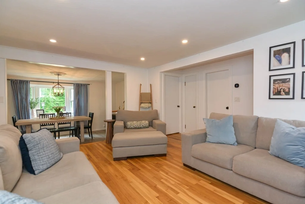 399 Shawsheen Ave, Wilmington