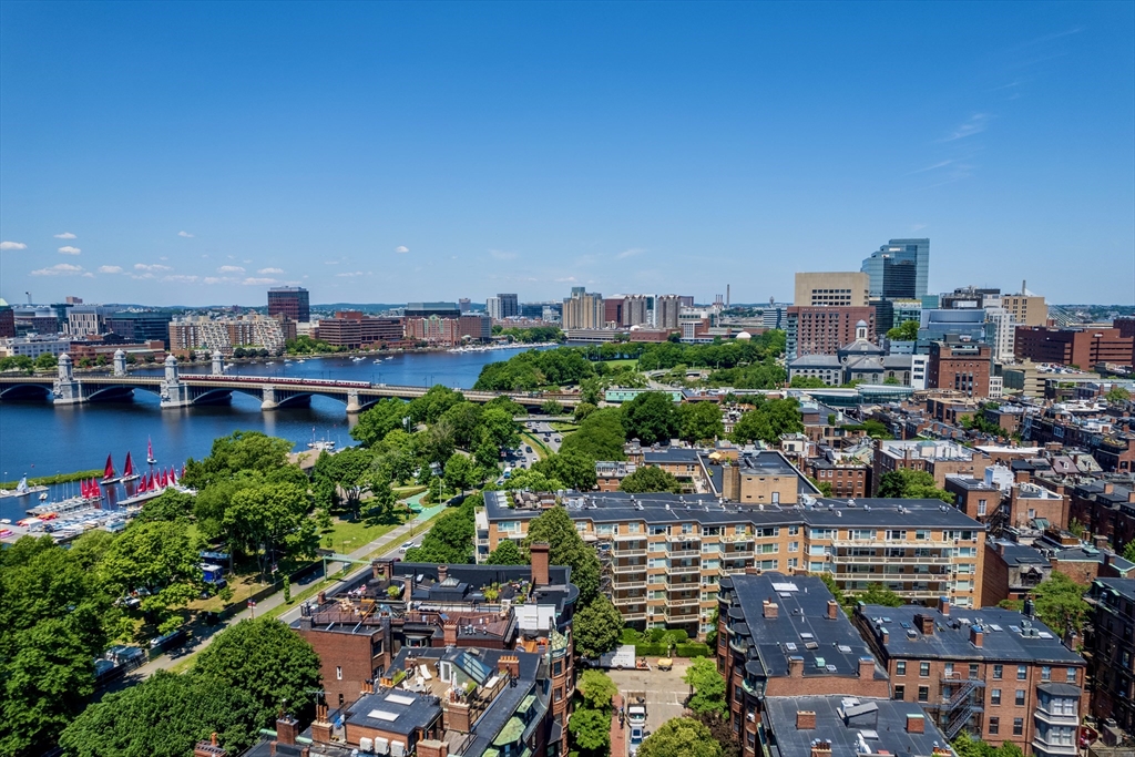 145 Pinckney St, Beacon Hill