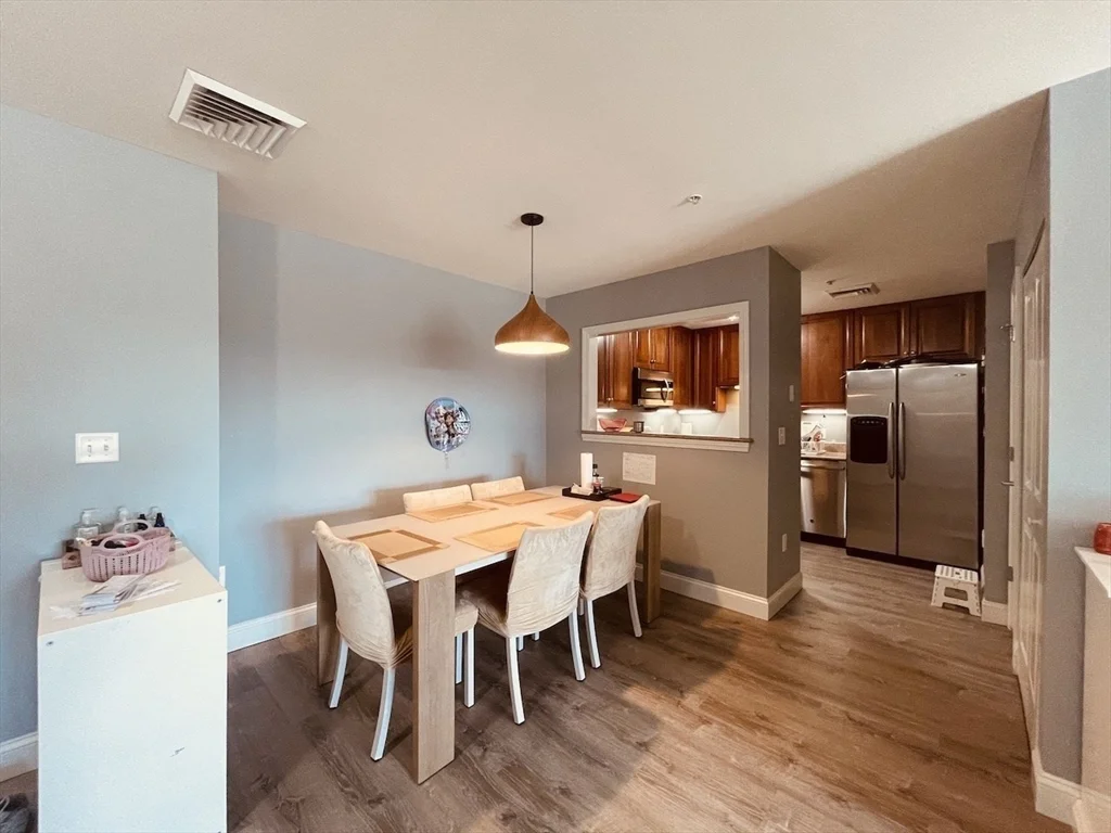 318 Rindge Ave, North Cambridge