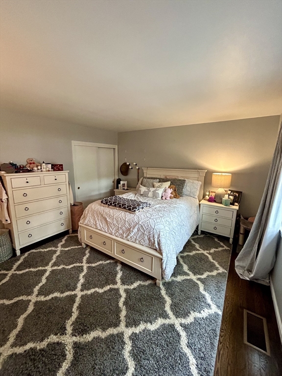 1603 Windsor Dr, Framingham