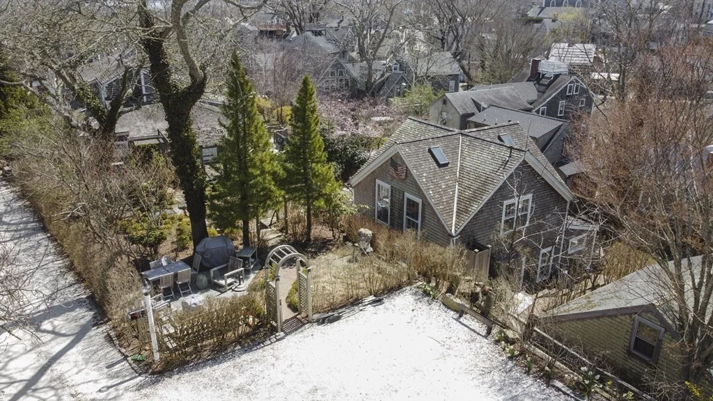 2 Kite Hill Ln, Nantucket