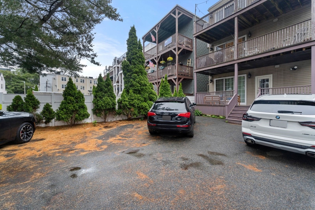 192 W 6th St, South Boston