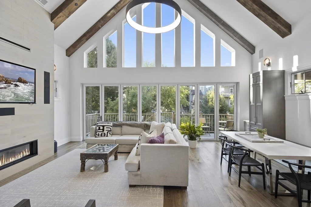 719 E 2nd St, South Boston