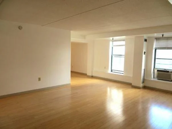 108 Peterborough St, Fenway