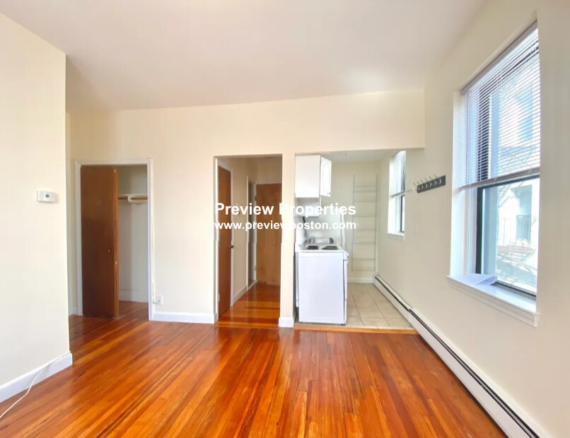 172 North Beacon St, Brighton