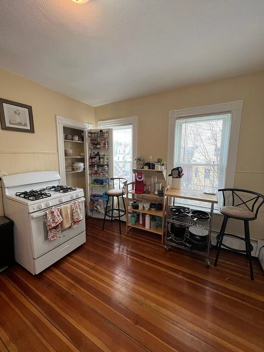 2 Gilson Ter, Spring Hill