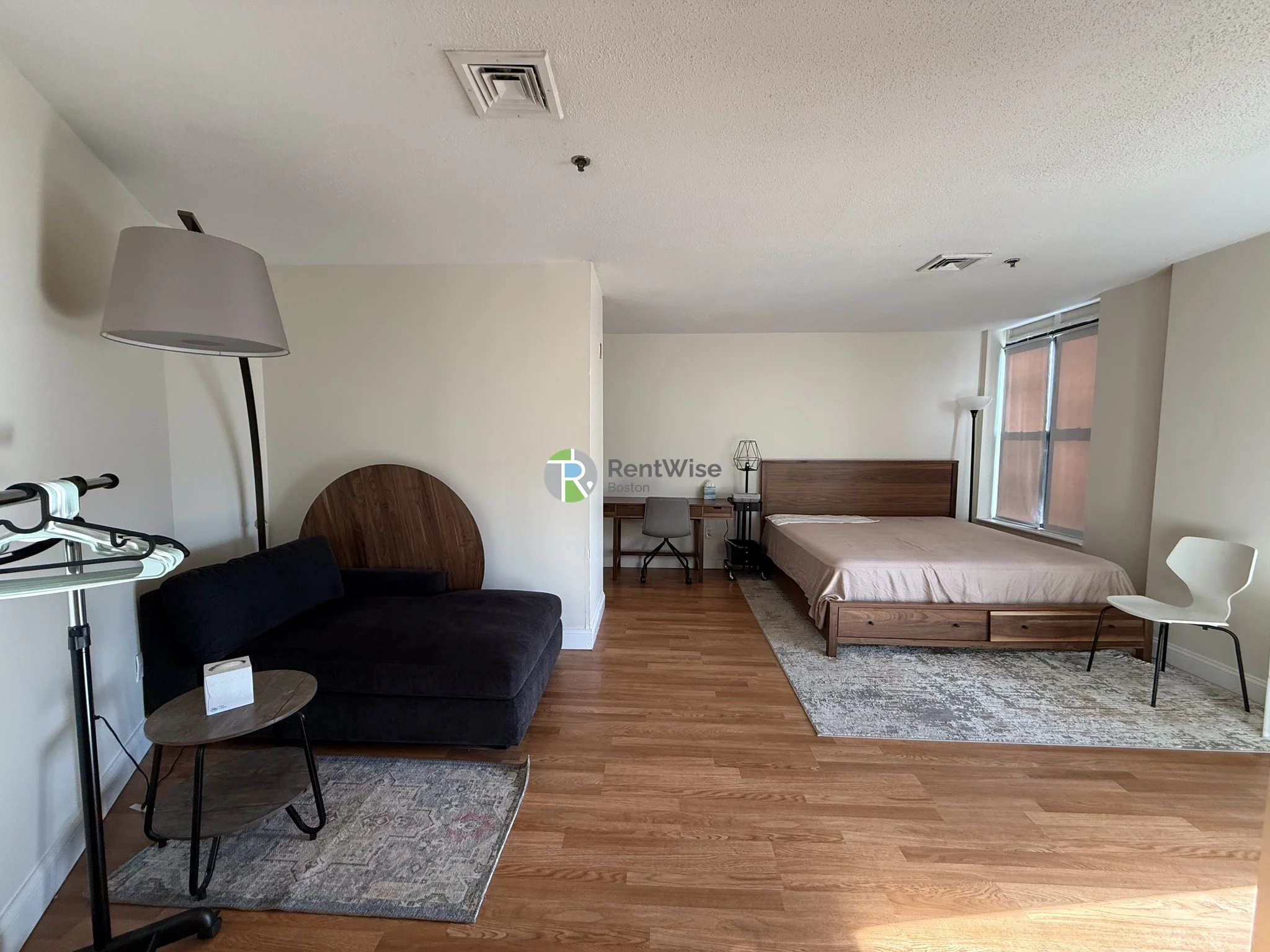 1126 Boylston St, Fenway