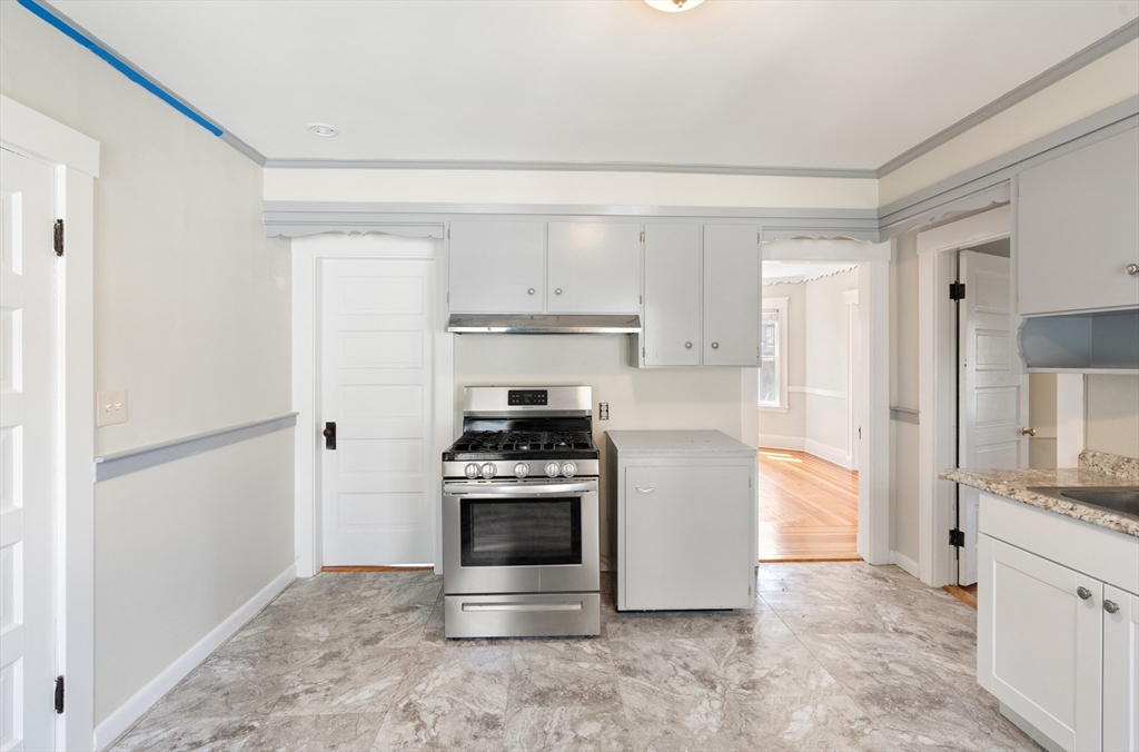 9-11 West St, Norwood