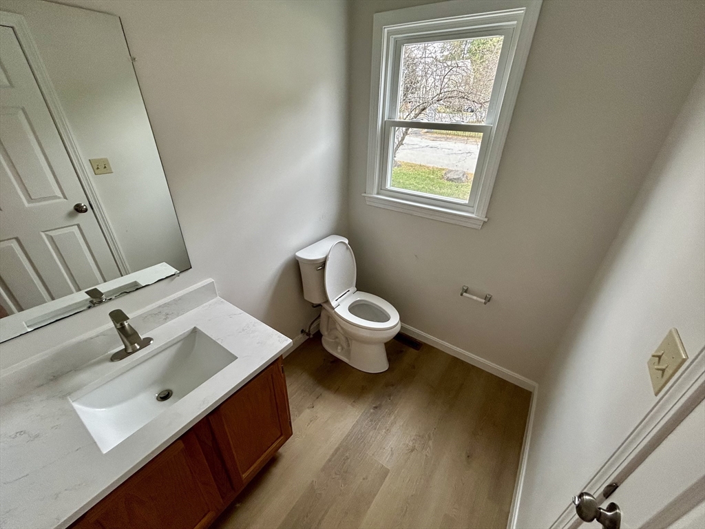 47 Wyman Rd, Collinsville