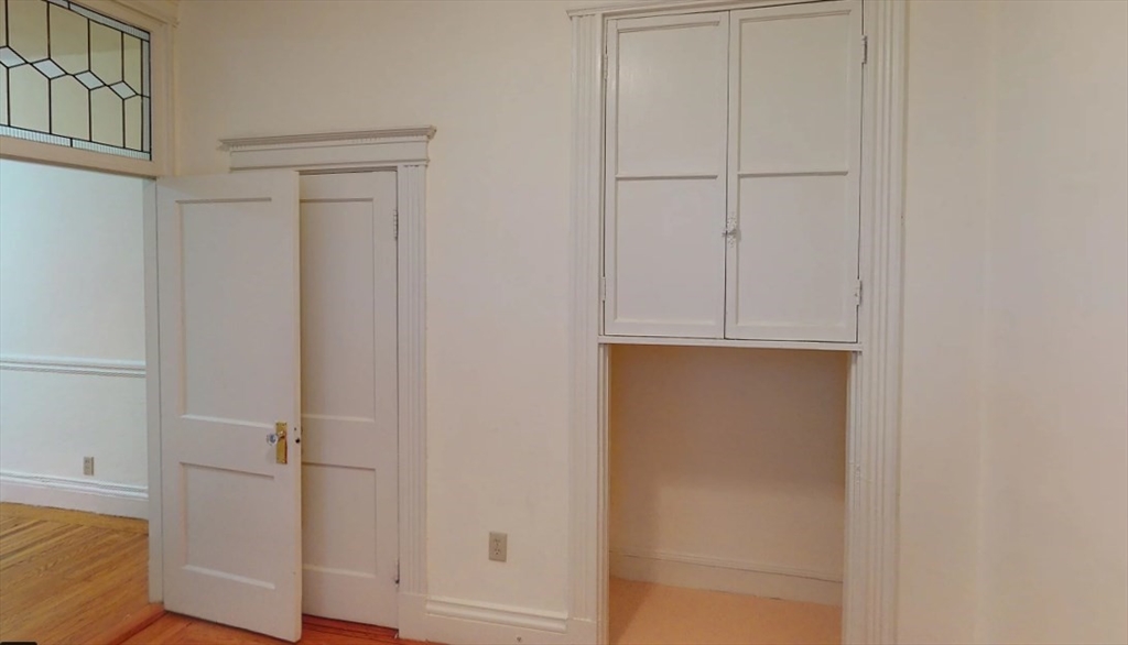 20 Queensberry St, Boston