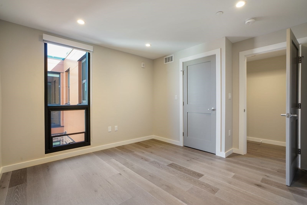 244 Hanover St, North End