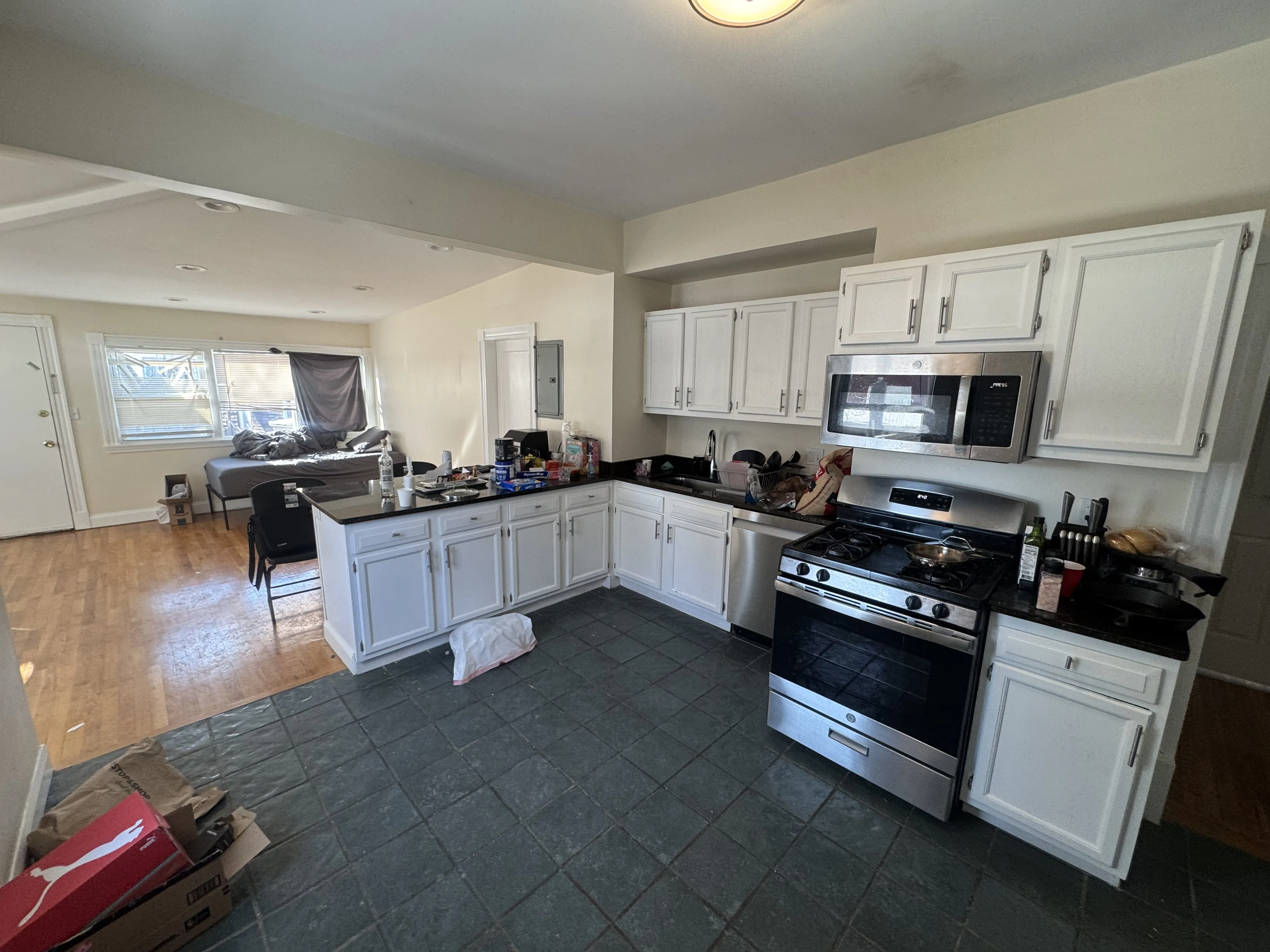 2574 Massachusetts Ave, North Cambridge