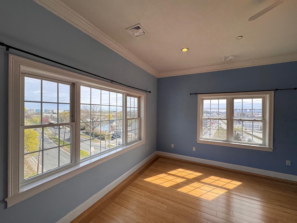 473 Revere Beach Pkwa, Revere