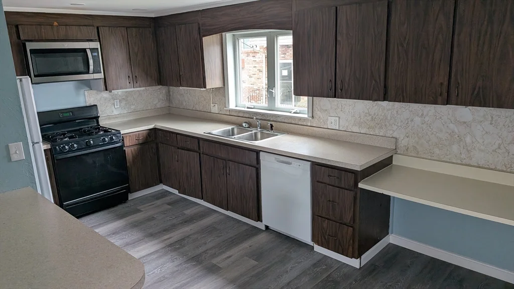 716 Main St, South Weymouth