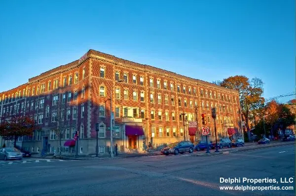 1610 Massachusetts Ave, Neighborhood Nine