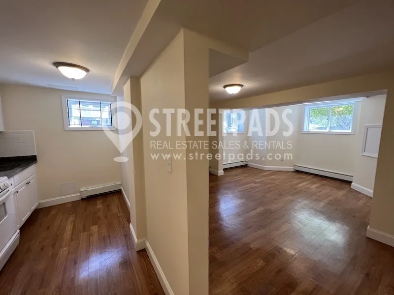381 Harvard St, Mid-Cambridge