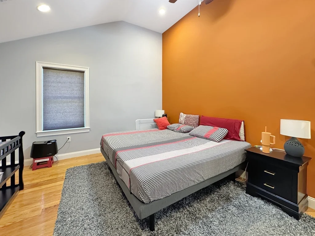 17 Garvey Rd, Woburn