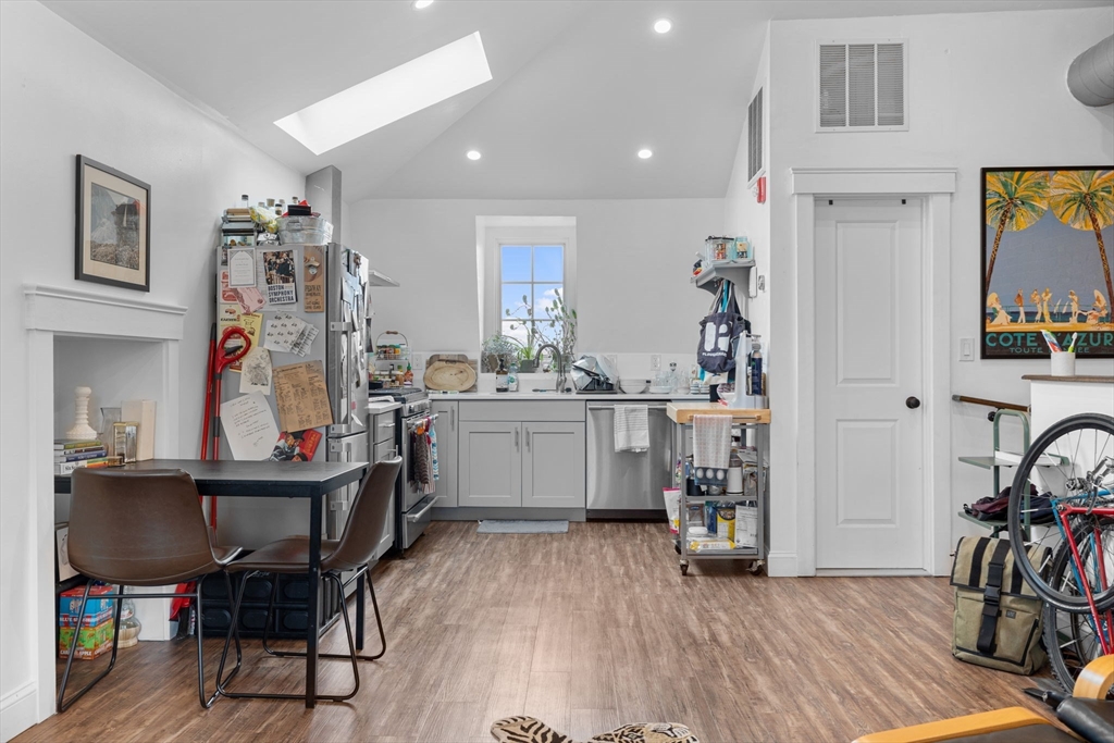 105 Broadway, Chelsea